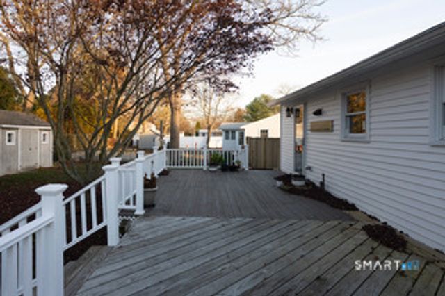 10 Edwards Road, Old Saybrook, CT 06475