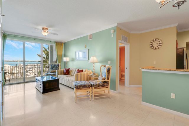 875 NW Flagler Avenue 401, Stuart, FL 34994