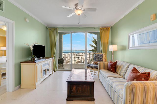 875 NW Flagler Avenue 401, Stuart, FL 34994