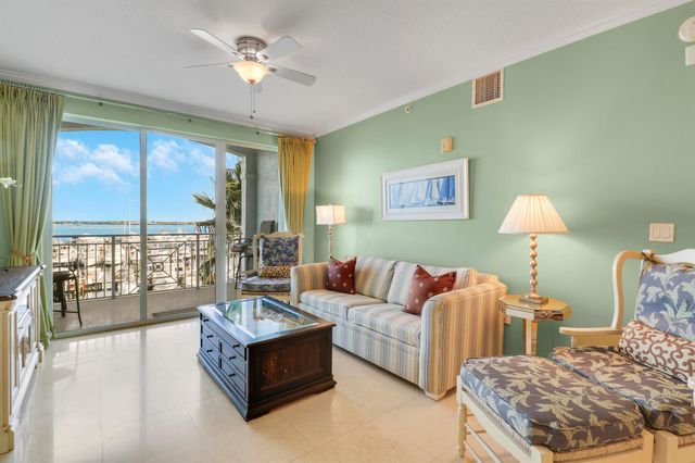 875 NW Flagler Avenue 401, Stuart, FL 34994