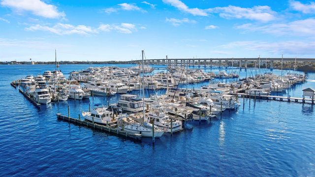 875 NW Flagler Avenue 401, Stuart, FL 34994