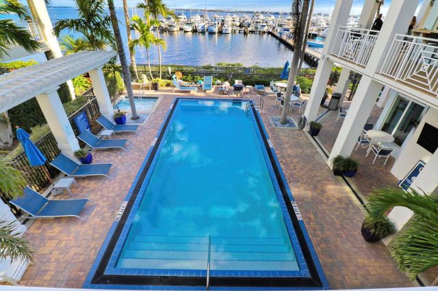 875 NW Flagler Avenue 401, Stuart, FL 34994