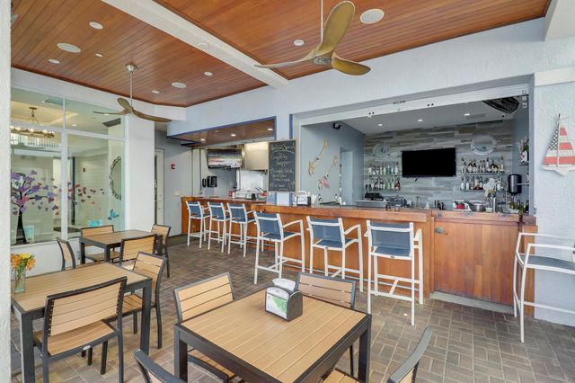 875 NW Flagler Avenue 401, Stuart, FL 34994