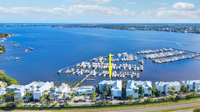 875 NW Flagler Avenue 401, Stuart, FL 34994