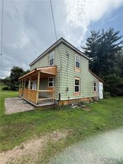 124 S Little Church St, Petersburg, VA 23803