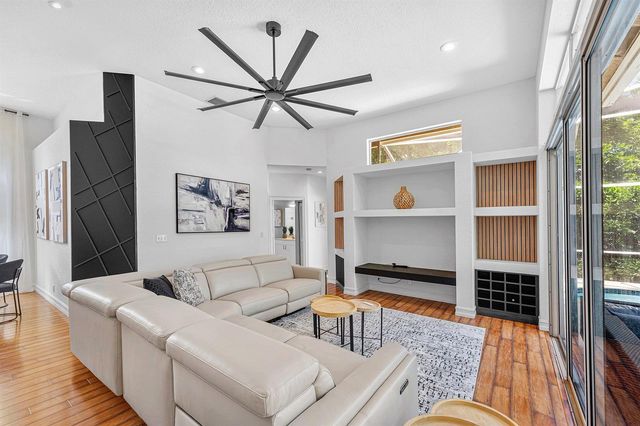 7235 NW 63rd Terrace, Parkland, FL 33067