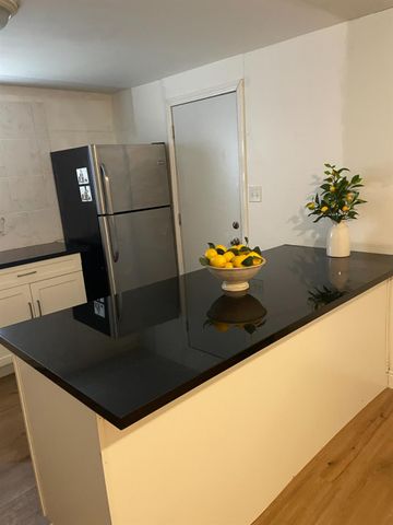 6129 Kermit Ln, Stockton, CA 95207