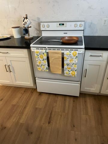 6129 Kermit Ln, Stockton, CA 95207