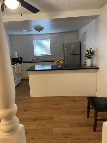 6129 Kermit Ln, Stockton, CA 95207