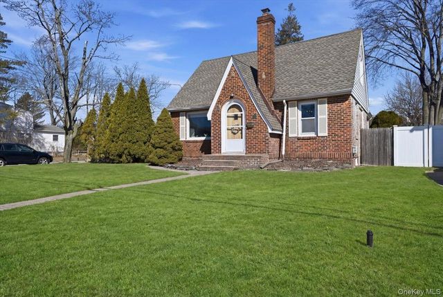 120 Linwood Avenue, North Bellmore, NY 11710