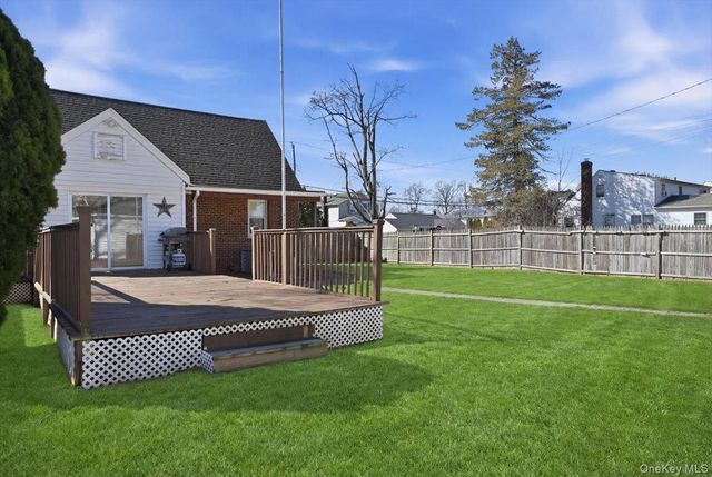 120 Linwood Avenue, North Bellmore, NY 11710