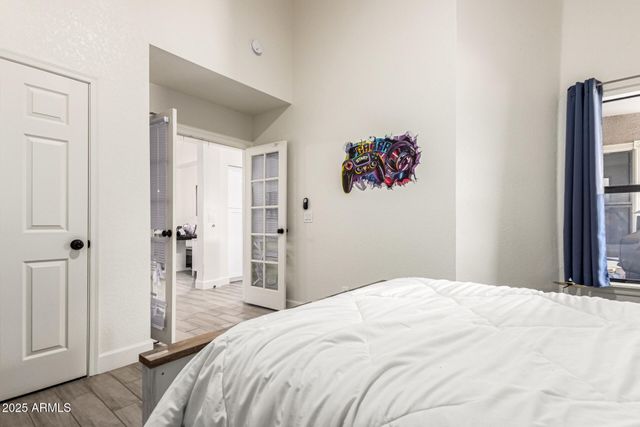 650 S BAY Drive, Gilbert, AZ 85233