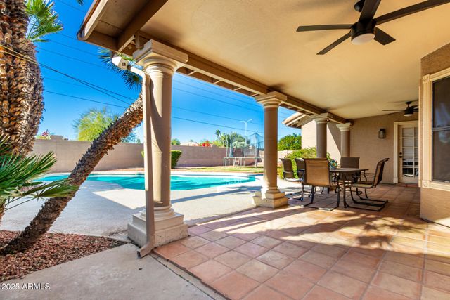 650 S BAY Drive, Gilbert, AZ 85233