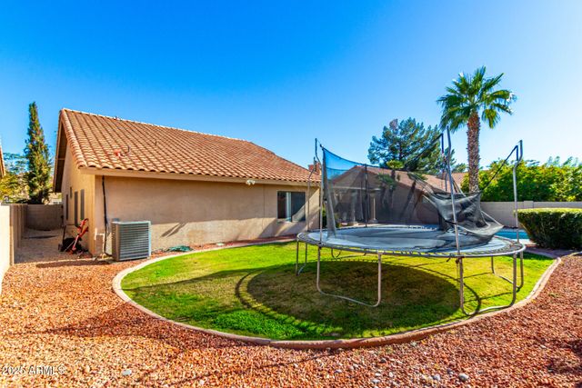 650 S BAY Drive, Gilbert, AZ 85233