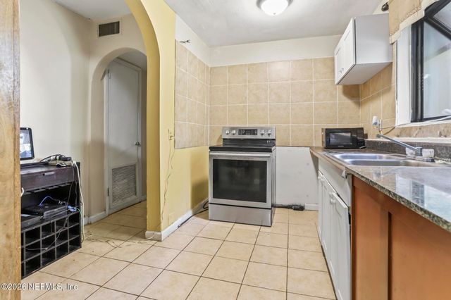 4845 WESCH Boulevard, Jacksonville, FL 32207