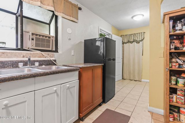 4845 WESCH Boulevard, Jacksonville, FL 32207