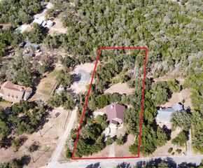258 W Oak LOOP, Cedar Creek, TX 78612