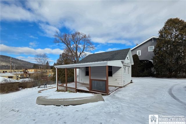 715 East Main Street, Bradford City, PA 16701