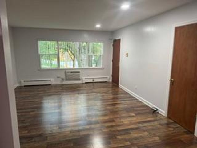 303 W Park Place 1A, Arlington Heights, IL 60004