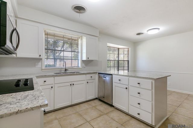 12275 E Sheraton Dr, Baton Rouge, LA 70815