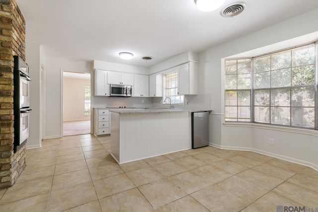 12275 E Sheraton Dr, Baton Rouge, LA 70815