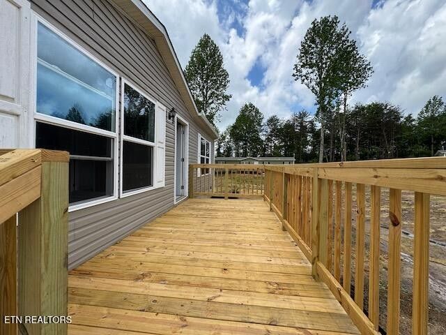 736 Old Cemetery Rd, Madisonville, TN 37354