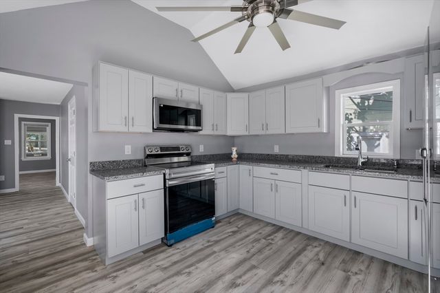 55 Mendon St, Worcester, MA 01604