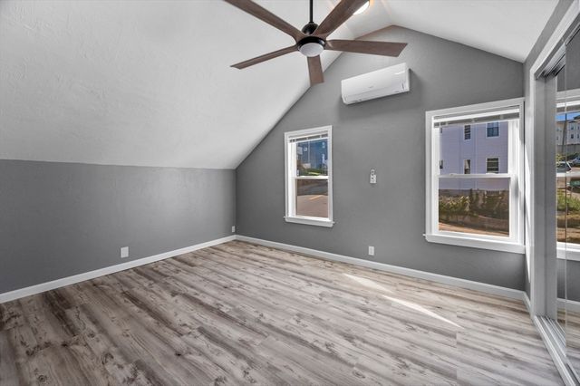 55 Mendon St, Worcester, MA 01604