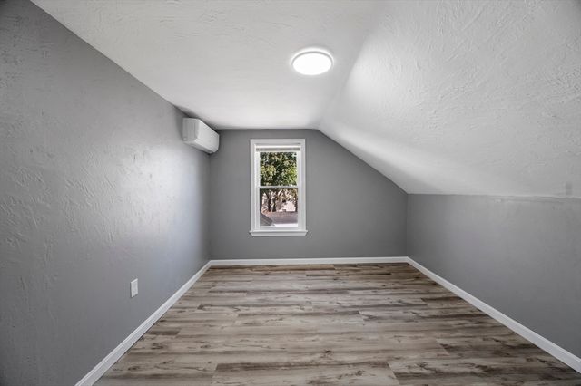 55 Mendon St, Worcester, MA 01604