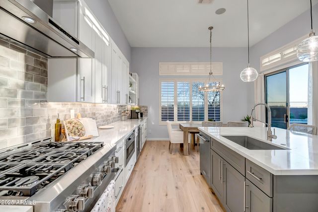 2339 W HAZELHURST Drive, Anthem, AZ 85086