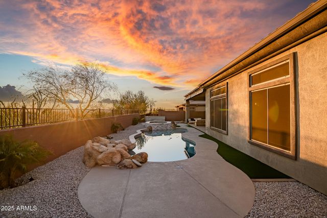 2339 W HAZELHURST Drive, Anthem, AZ 85086