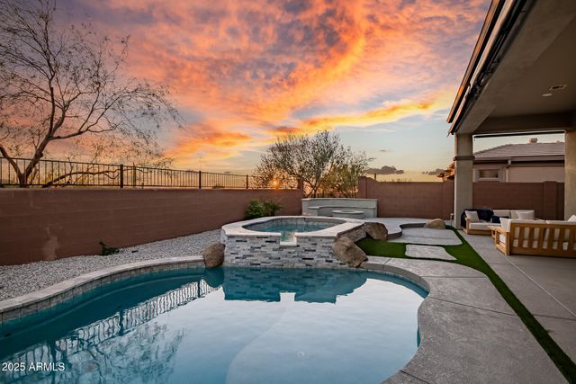 2339 W HAZELHURST Drive, Anthem, AZ 85086