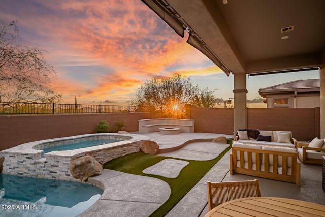 2339 W HAZELHURST Drive, Anthem, AZ 85086