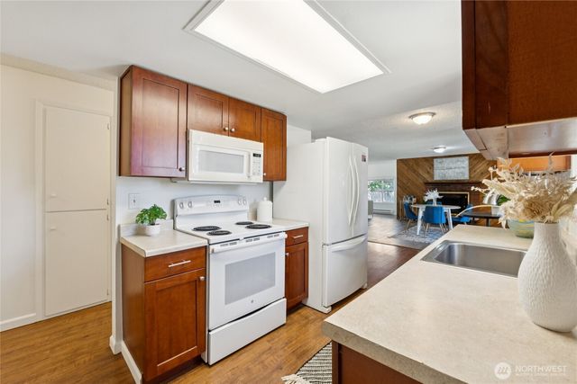 19520 Grannis Road, Bothell, WA 98012