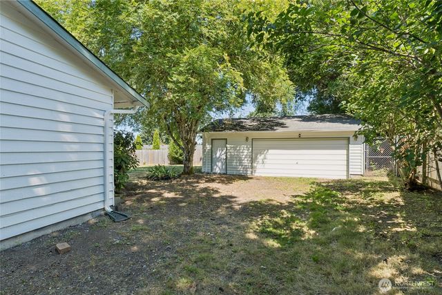 19520 Grannis Road, Bothell, WA 98012