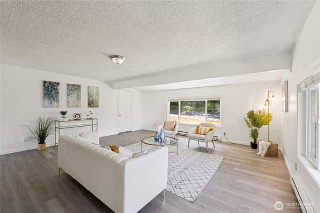 19520 Grannis Road, Bothell, WA 98012