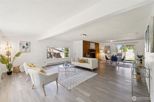 19520 Grannis Road, Bothell, WA 98012