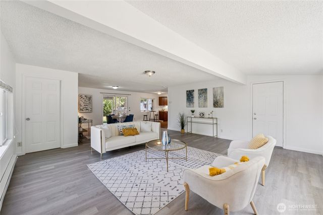 19520 Grannis Road, Bothell, WA 98012