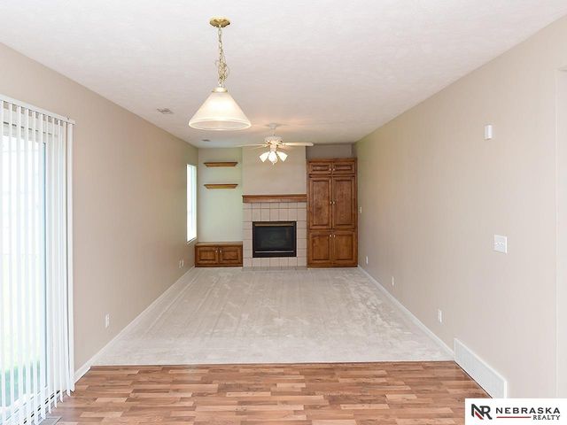 15069 Bedford Avenue, Omaha, NE 68116