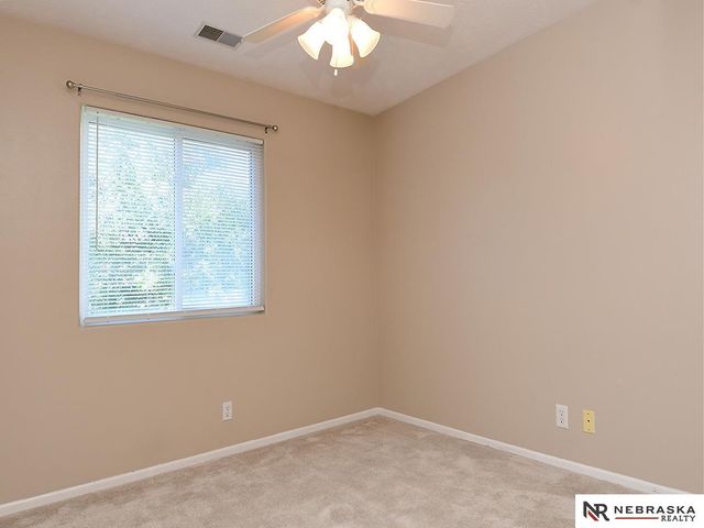 15069 Bedford Avenue, Omaha, NE 68116