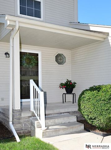 15069 Bedford Avenue, Omaha, NE 68116
