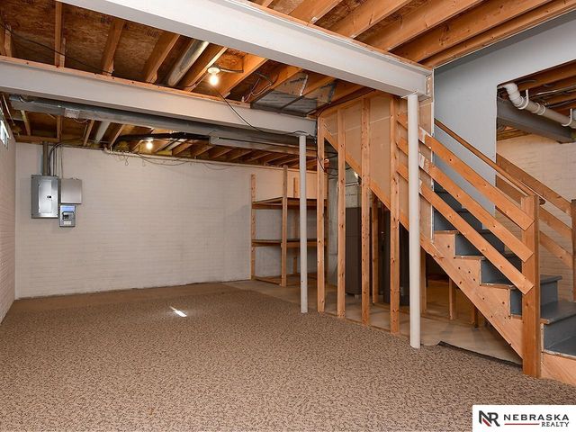 15069 Bedford Avenue, Omaha, NE 68116