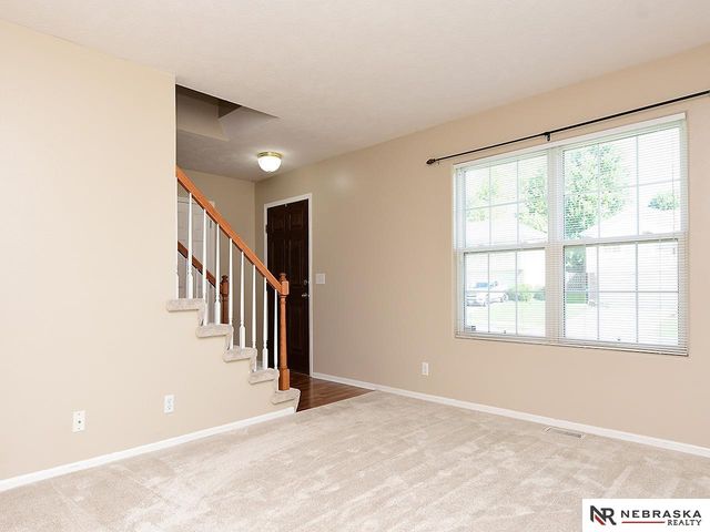 15069 Bedford Avenue, Omaha, NE 68116
