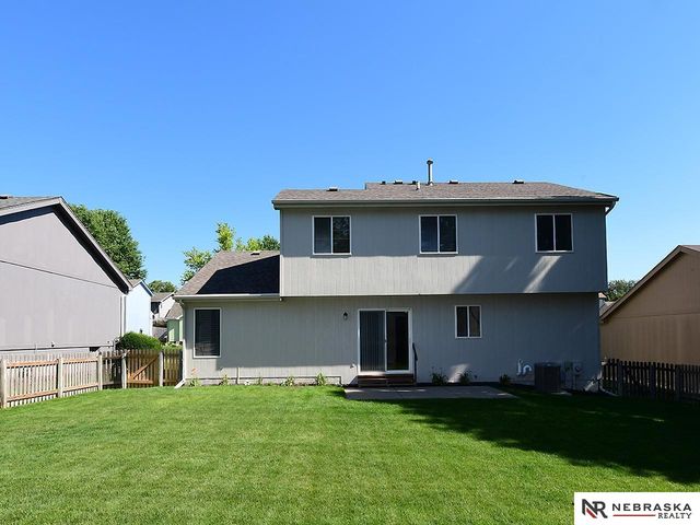 15069 Bedford Avenue, Omaha, NE 68116