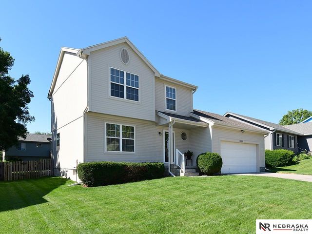 15069 Bedford Avenue, Omaha, NE 68116