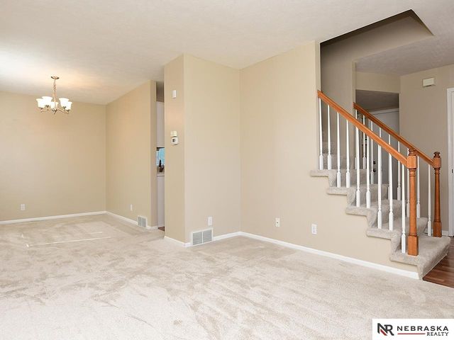15069 Bedford Avenue, Omaha, NE 68116