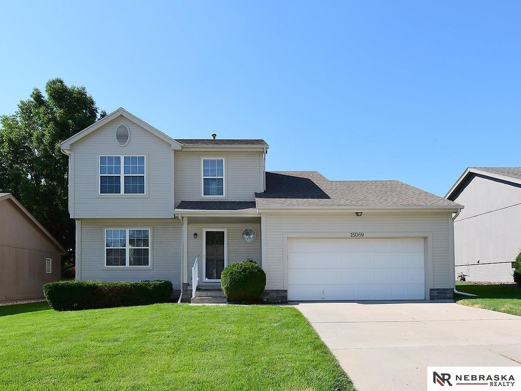 15069 Bedford Avenue, Omaha, NE 68116
