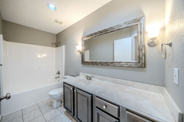 1813 Canyon Ridge Street, Fort Worth, TX 76131