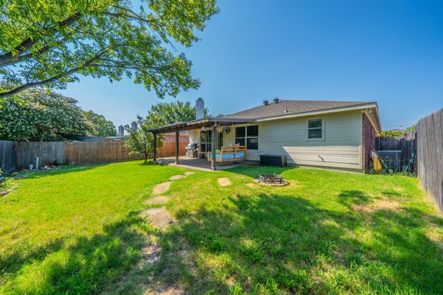 1813 Canyon Ridge Street, Fort Worth, TX 76131