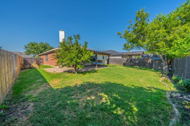 1813 Canyon Ridge Street, Fort Worth, TX 76131